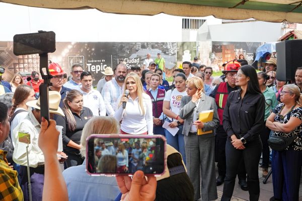 LEVANTAN CENSOS DE LOCATARIOS PARA QUE RECIBAN APOYOS POR 45 MIL PESOS; TAMBIÉN EL MERCADO TENDRÁ NUEVA INSTALACIÓN ELÉCTRICA