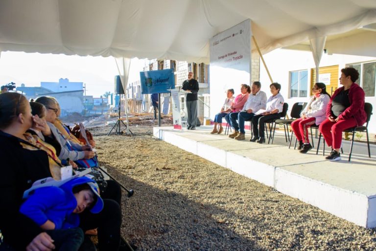 INICIA ENTREGA DE CASAS DEL BIENESTAR EN TEPIC
