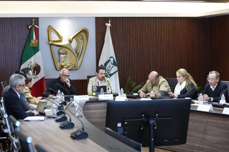 EL DOCTOR, ENCABEZÓ REUNIÓN DE TRABAJO CON ZOE ROBLEDO, DIRECTOR DEL IMSS