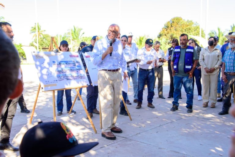 ENTREGA EL GOBERNADOR PLAZA NUEVA EN GAVILÁN CHICO