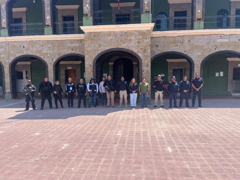 REVISA EL GOBIERNO INSTALACIONES DE PRESTADORES DE SERVICIOS TURÍSTICOS EN TECUALA