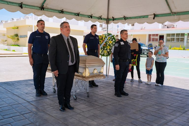 OFRECEN HOMENAJE A POLICÍA CAÍDO EN EL SERVICIO A LA SOCIEDAD