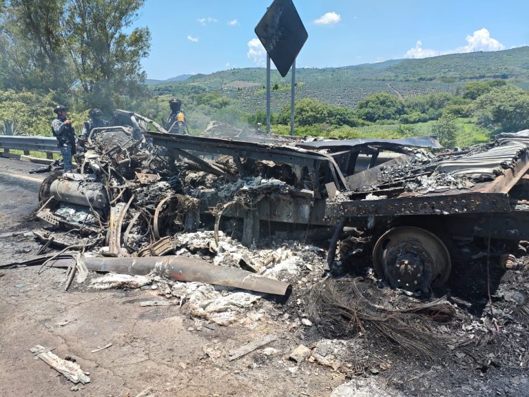 10 MUERTOS Y 10 LESIONADOS EN FATAL ACCIDENTE EN CARRETERA TEPIC-GUADALAJARA