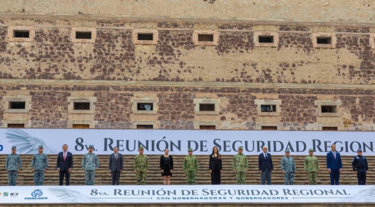 GOBERNADOR, LUDMILA Y MANASÉS, PARTICIPAN EN REUNIÓN DE SEGURIDAD REGIONAL EN GUANAJUATO