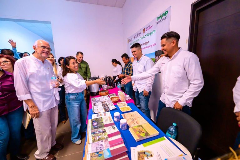 EL GOBIERNO LIBERA DE DEUDAS A MILES DE CAMPESINOS