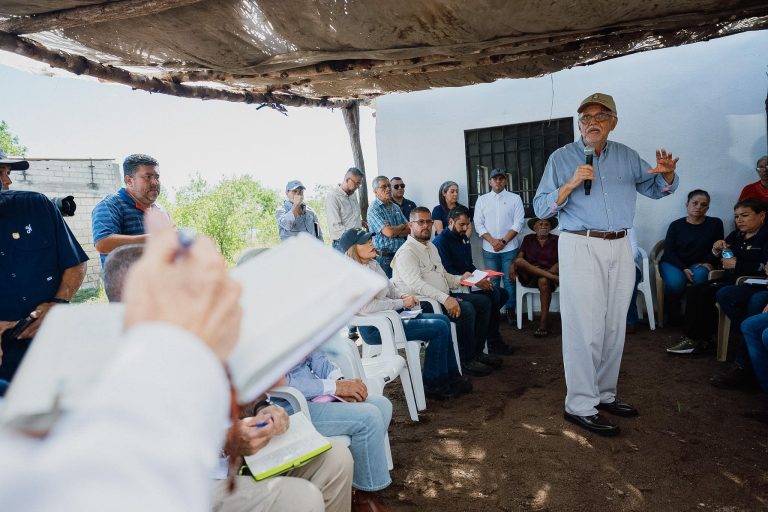 LOS DOCTORES RECORREN ZONAS DAÑADAS POR EL HURACÁN «RACHEL»